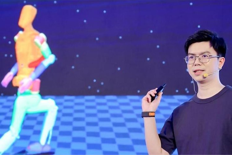 天才少年稚晖君 雷火竞技机器人走路进场！AI模型做大脑，目标售价20万以内